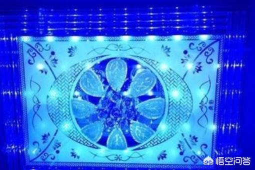 几何切割水晶灯,钻石切面 + 七彩光效,客厅 C 位出道 几何切割水晶灯,钻石切面 + 七彩光效,客厅 C 位出道