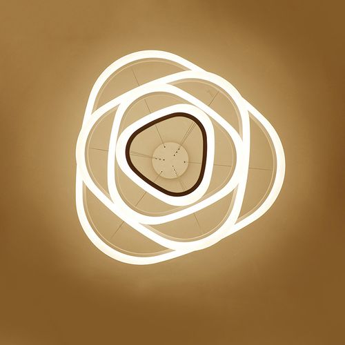 北欧极简风环形吊灯,几何造型 + 无极调光,空间层次大师